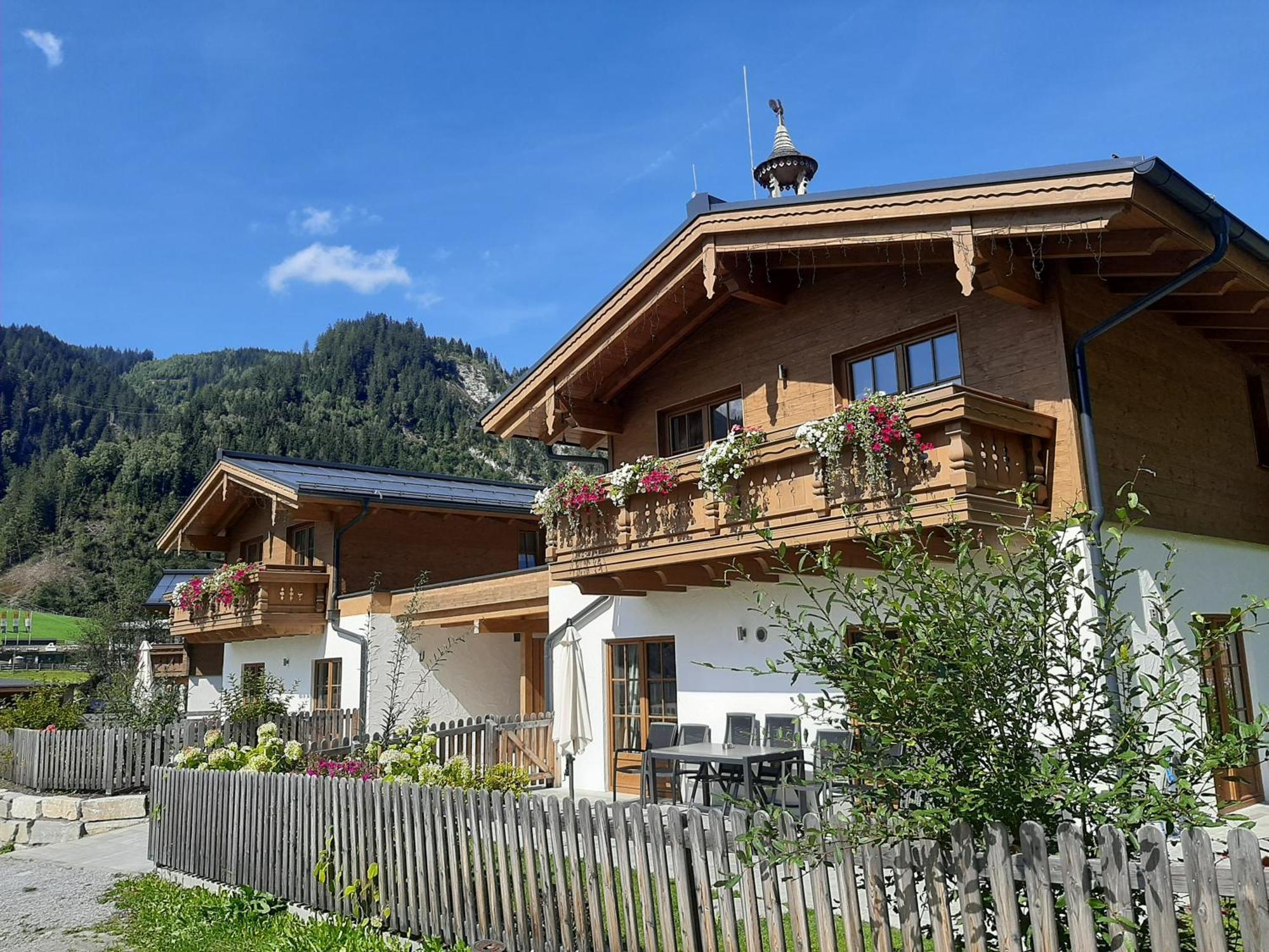 Hochalmbahnen 1-04, Maislaufeldweg 1d Chalet Rauris